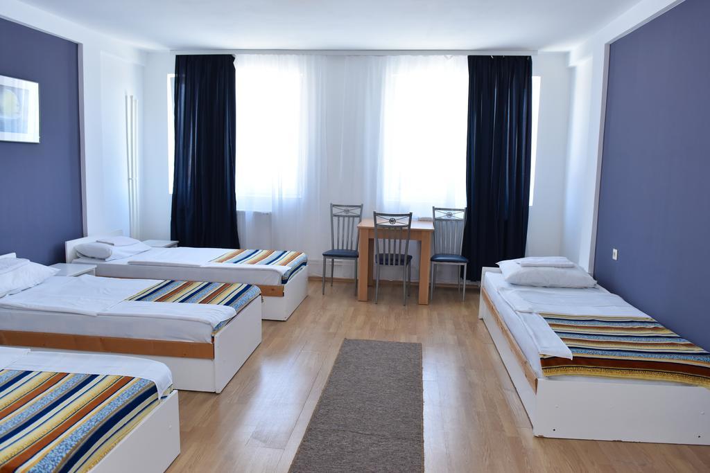 Hostel Milkaza 노비사드 외부 사진