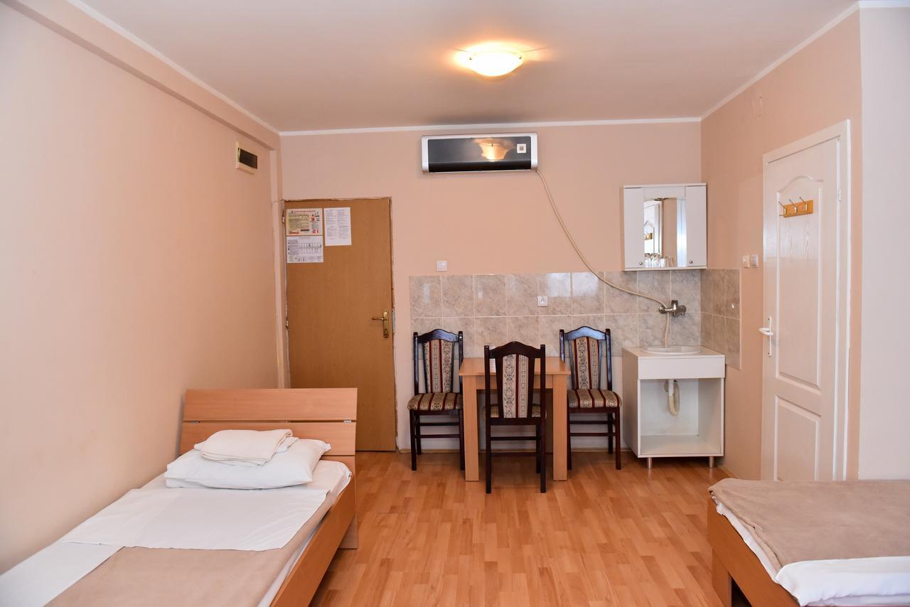 Hostel Milkaza 노비사드 외부 사진